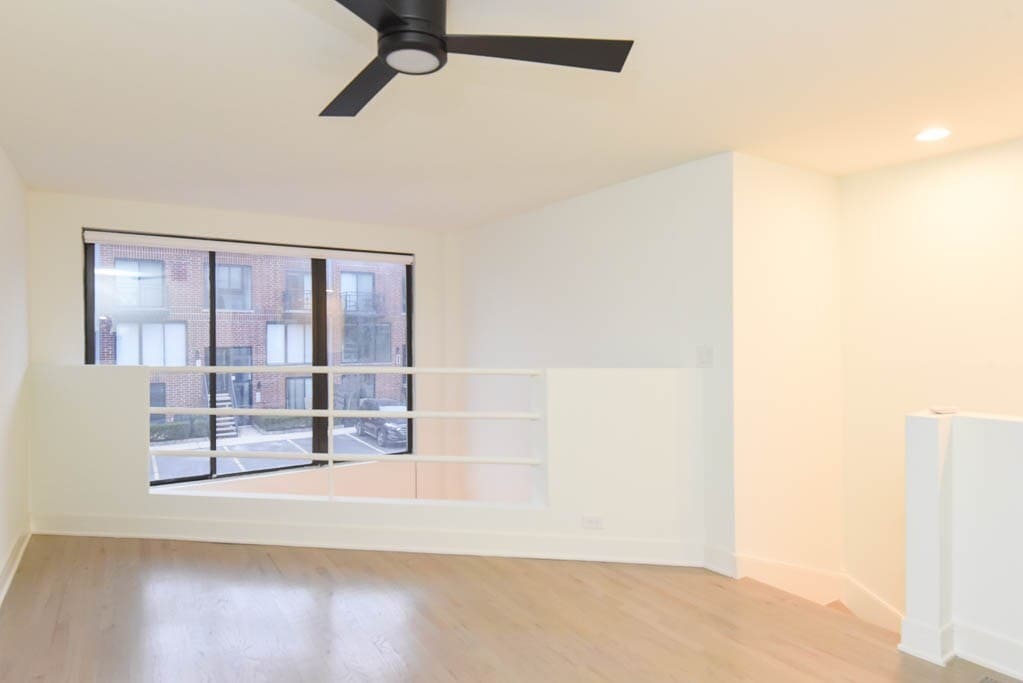 Building Photo - 949 W Grace St