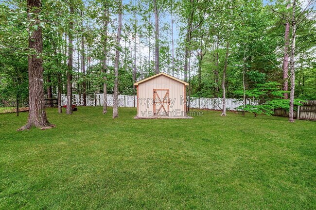 Building Photo - 104 Castle Bay Ct