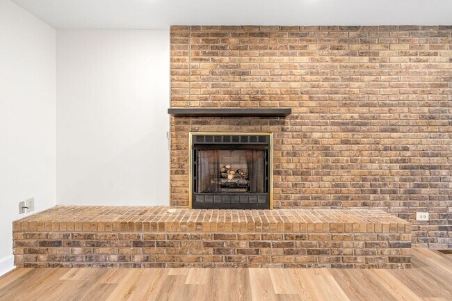 Building Photo - 108 Rolling Meadow Dr