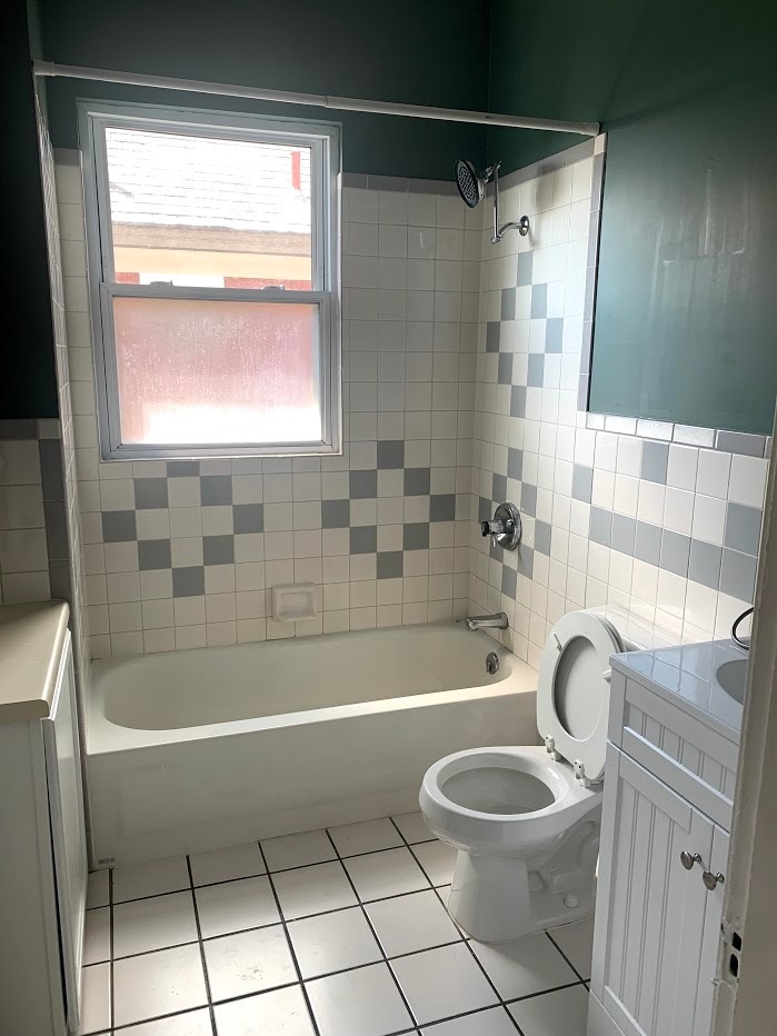 Bathroom - 3554 Zumstein Ave