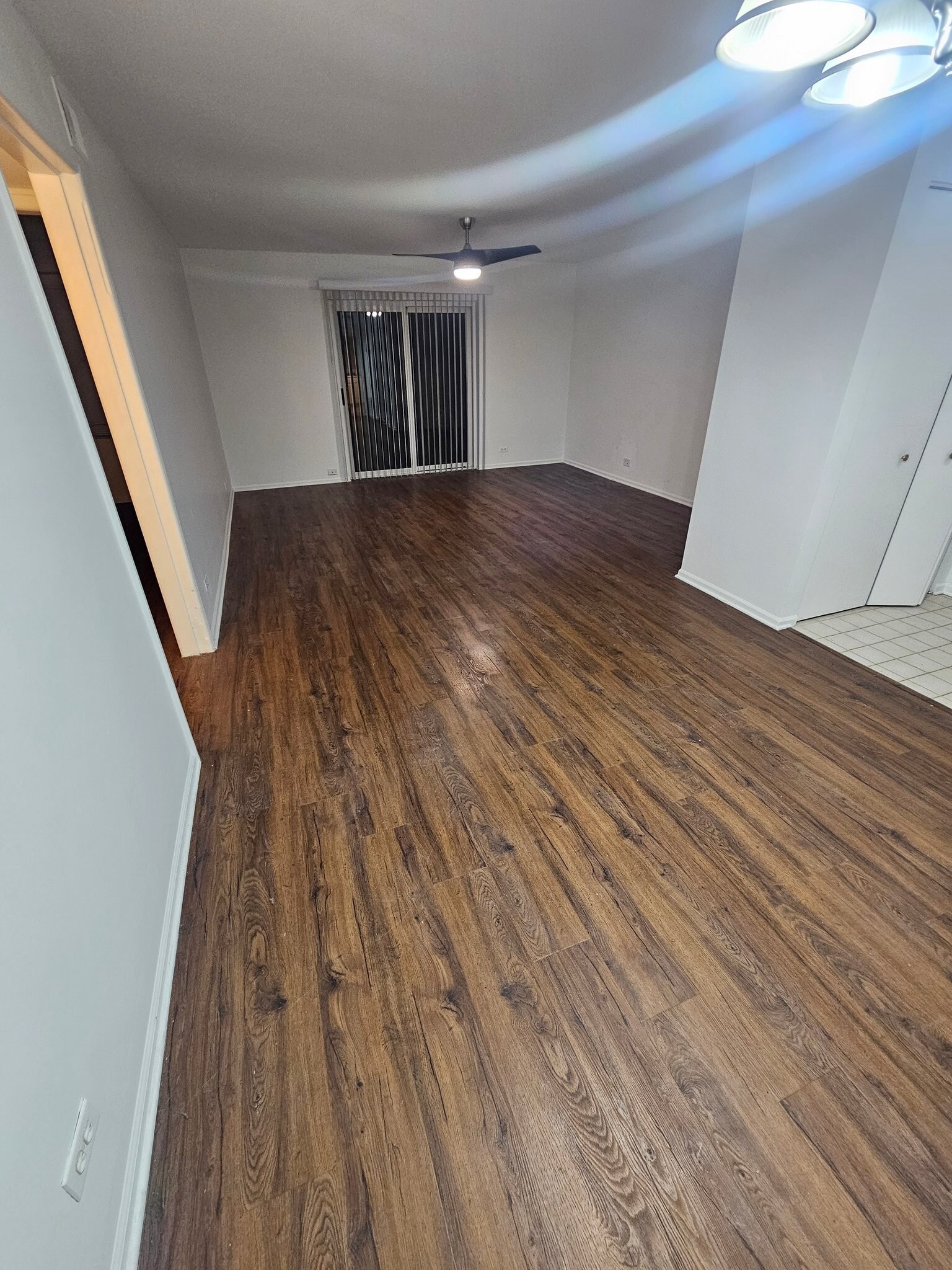 Building Photo - 146 Green Bay Rd