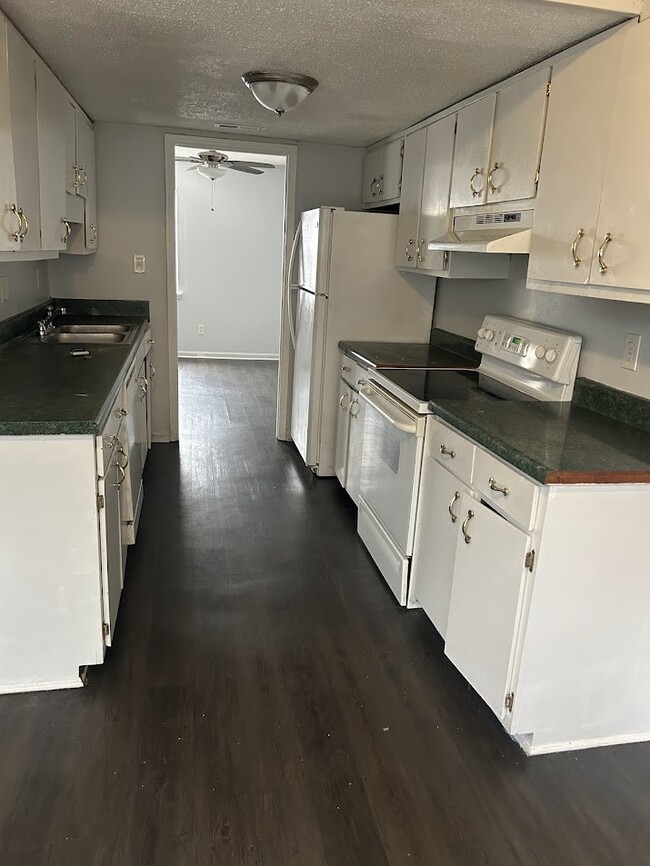 Building Photo - 6354 Shannon Pkwy