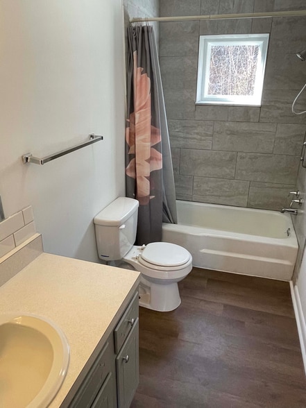 Building Photo - 6 Hapgood Hill