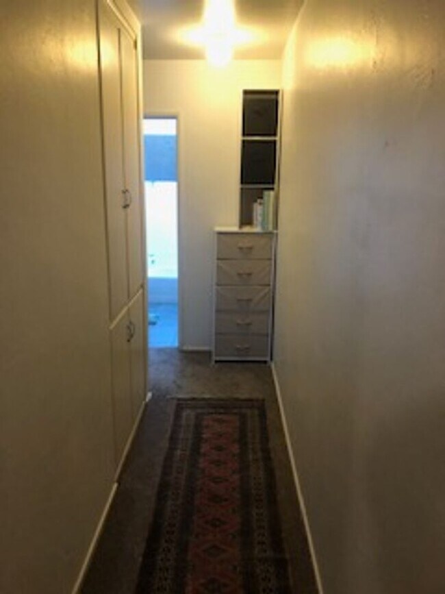 Building Photo - 4436