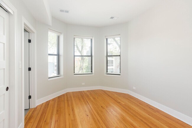 Building Photo - 1648 N Rockwell St