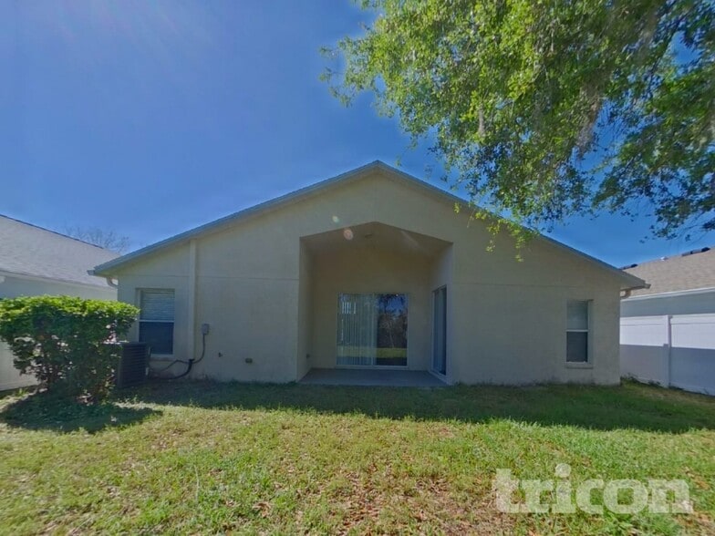 Building Photo - 31153 Whinsenton Dr