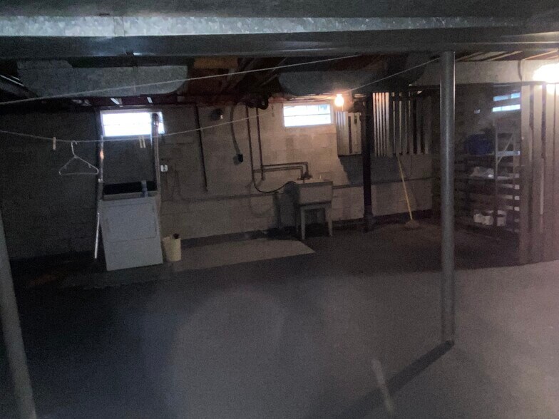 Building Photo - 3712 Douglas Rd