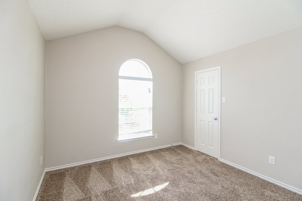 Building Photo - 2309 Raven Ct