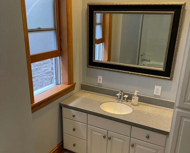 Large vanity - 1211 W Newport Ave