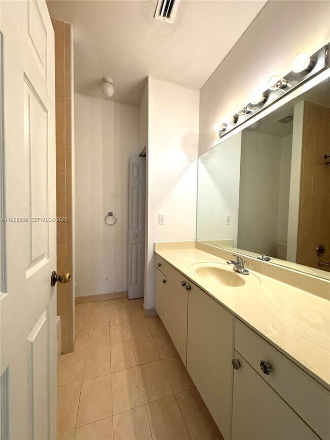 Building Photo - 2590 NE 3rd Dr