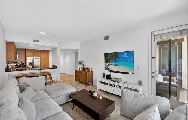 Building Photo - **150 The Promenade N #415 Long Beach** Upstairs Spacious 2 bedroom 2 bath !!2 weeks free OAC!!