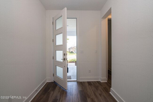 Building Photo - 183 Millenia Dr