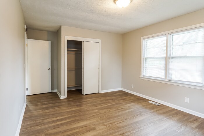 Building Photo - 3336 Berry Dr