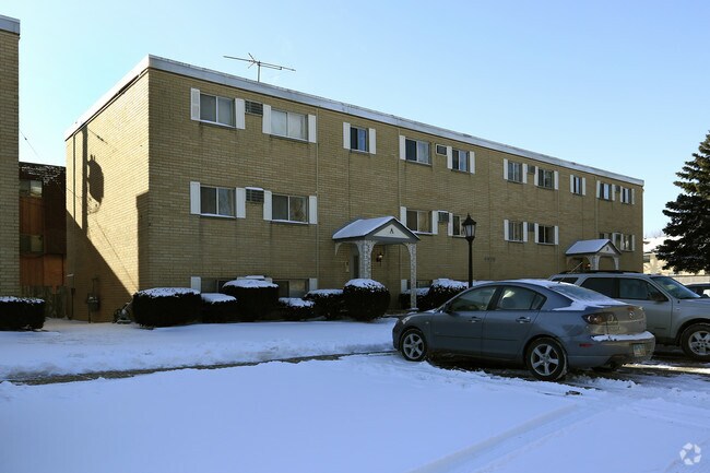 Primary Photo - Oberlin Ave Apartments