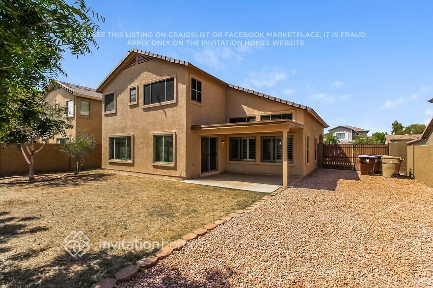 Building Photo - 2561 W Silver Streak Way