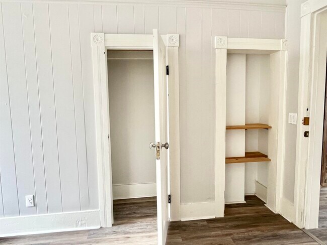 Building Photo - 8 Rohde Ave