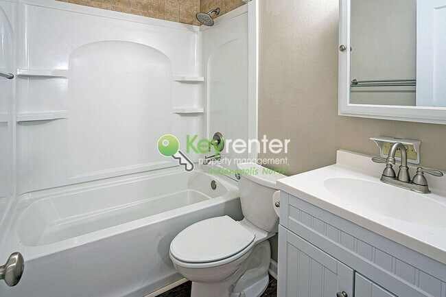 Building Photo - Beautiful Single Family Home - Walking distance to Schools and Downtown