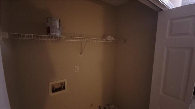 Building Photo - 8313 Max Ct