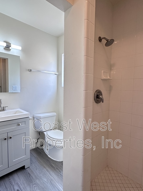 Building Photo - 822 Tourmaline St