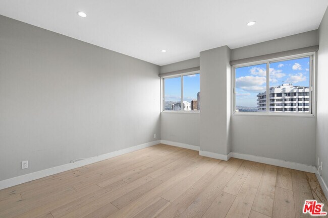 Building Photo - 10701 Wilshire Blvd