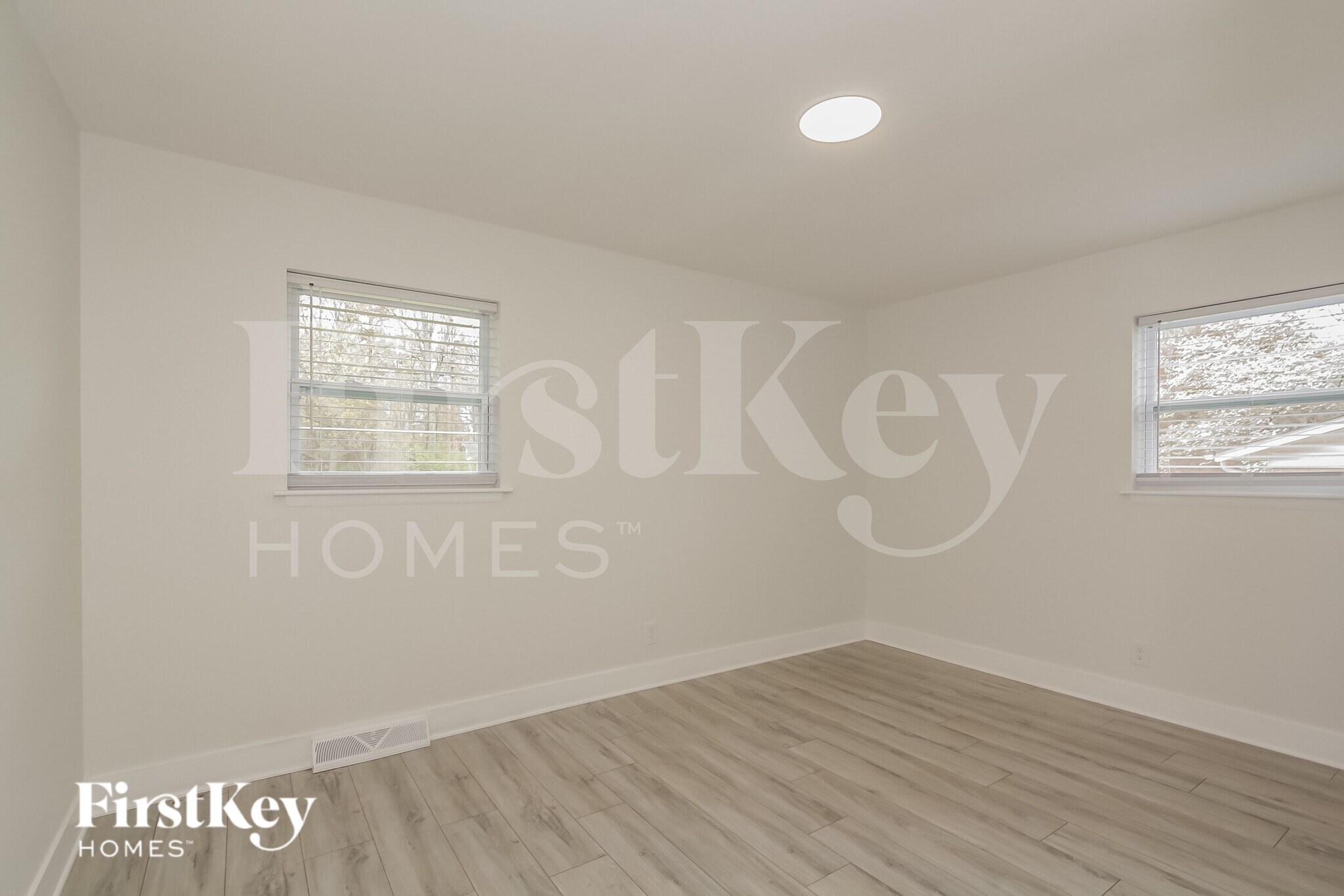 Building Photo - 2408 Gemway Dr