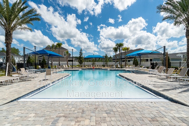 Building Photo - 246 Cherry Elm Dr