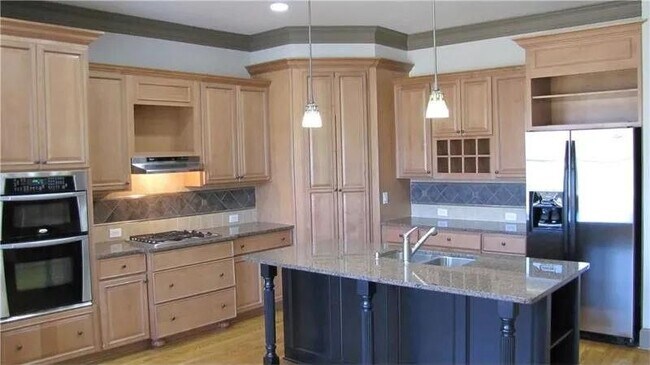 Building Photo - 6556 Bennington Bluff Ct