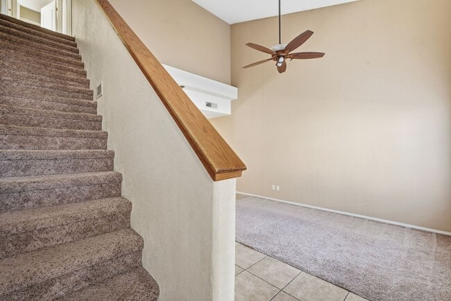 Building Photo - Gated Community, close to 101 and Arrowhead!