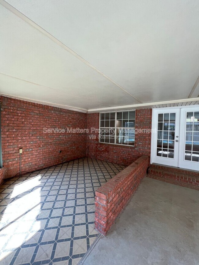 Building Photo - 6069 Breckenridge Dr