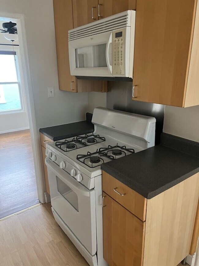 Building Photo - Cute Berkeley Single Family House