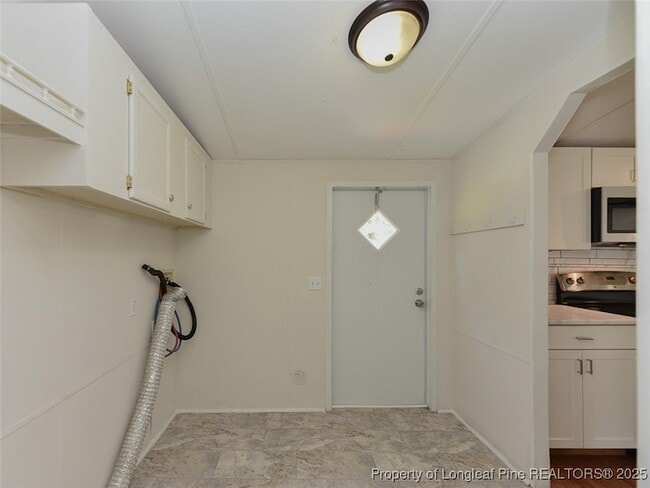 Building Photo - 6124 Heath Hawkins Ct
