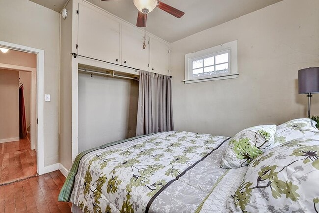 Building Photo - 216 N 19th St