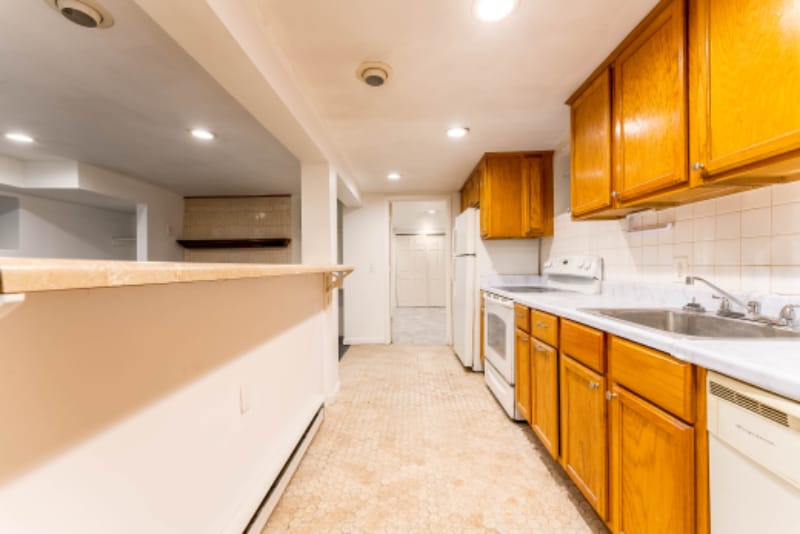 Building Photo - 68 Oakwood Ave