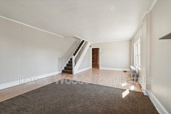 Building Photo - 2541 W 7th st