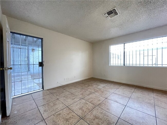 Building Photo - 4007 Danford Pl