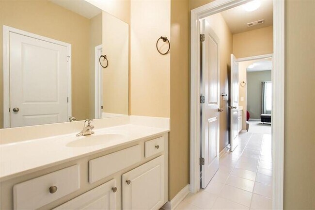 Building Photo - 934 Urban Ash Ct