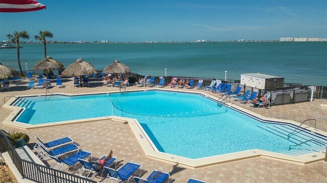 Building Photo - 5729 Del Sol Blvd