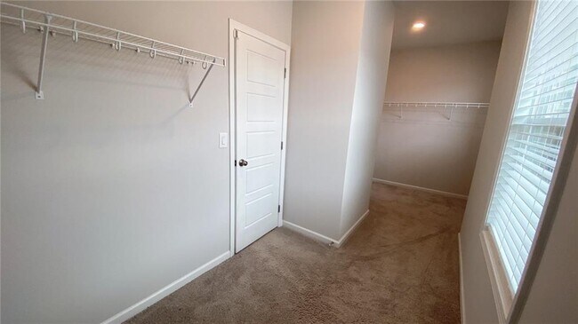 Building Photo - 3687 Brayfield Ter