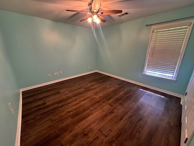 Building Photo - 8539 Fox Heather Cove