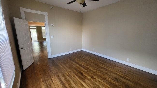 Building Photo - 1314 E 10th St