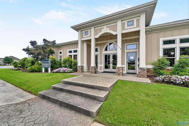 Building Photo - 114 Hudson River Dr