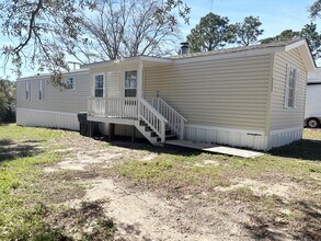 Building Photo - 2 Bed 2 Bath Remodeled Mobile Home