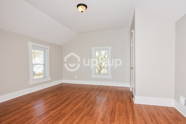 Building Photo - Fantastic 3bd/1ba home! Let yourself in!