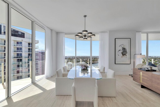 Building Photo - 525 N Fort Lauderdale Beach Blvd