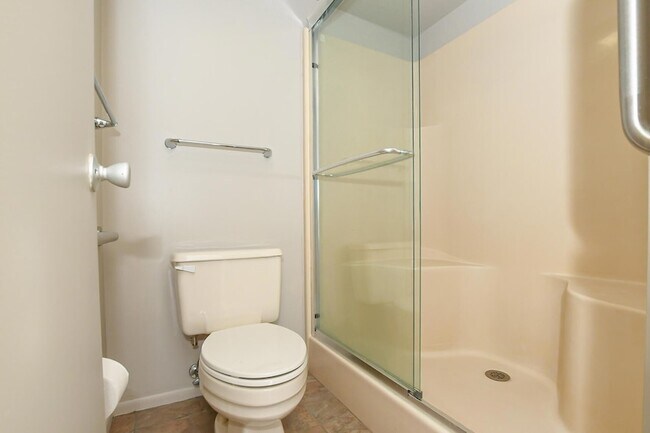 Building Photo - 20 Plantation Dr