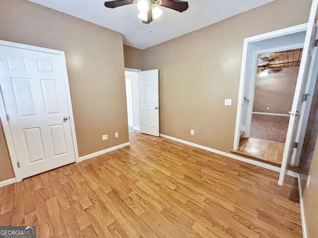 Building Photo - 239 Gallery Ct