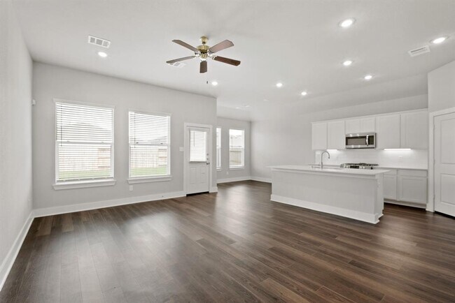 Building Photo - 10635 Cascade Crk Dr