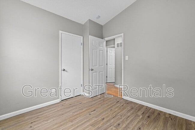 Building Photo - 1519 Harvard Way