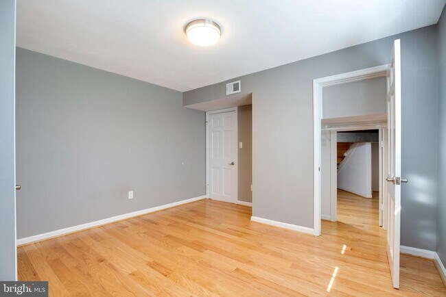 Building Photo - 1208 Forestwood Dr