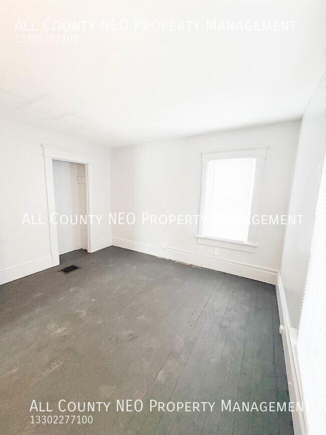 Building Photo - 911 Fulton Rd NW